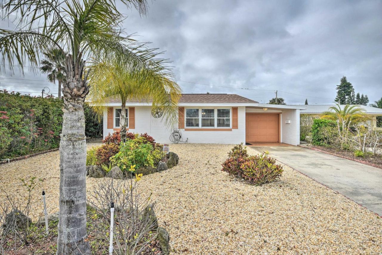 Ormond Beach Home With Screened Porch, Walk To Shore Bagian luar foto