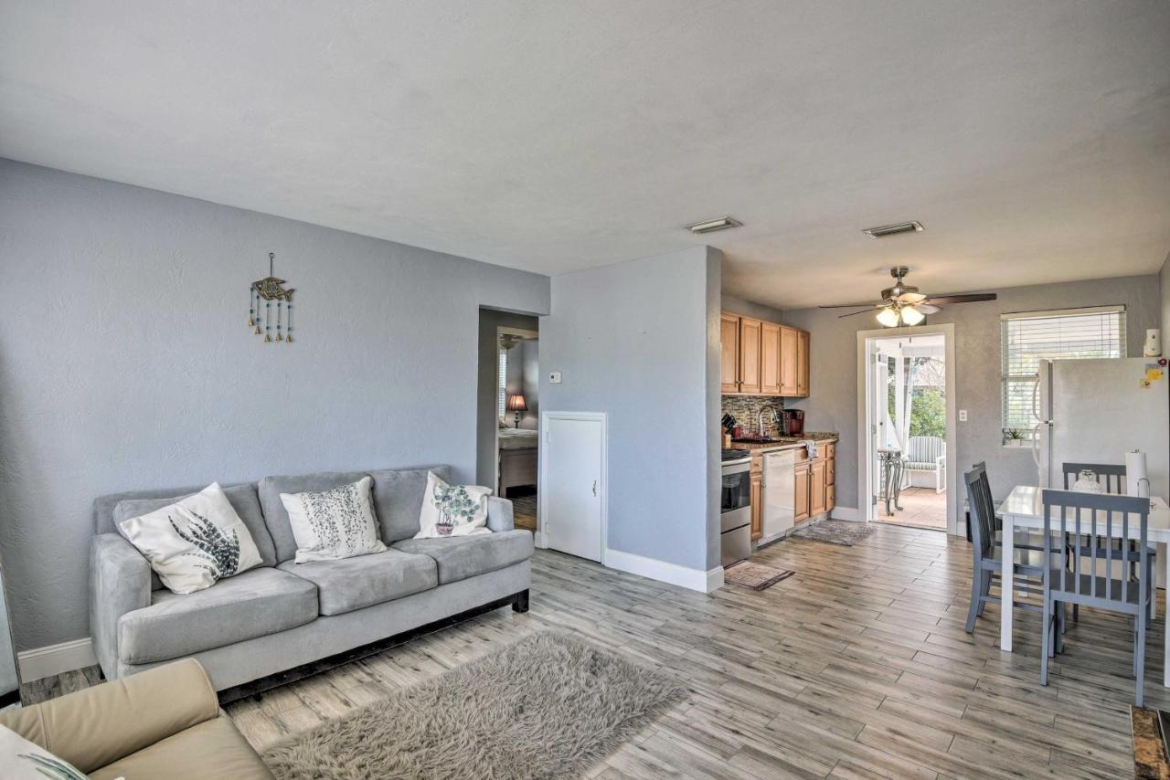 Ormond Beach Home With Screened Porch, Walk To Shore Bagian luar foto
