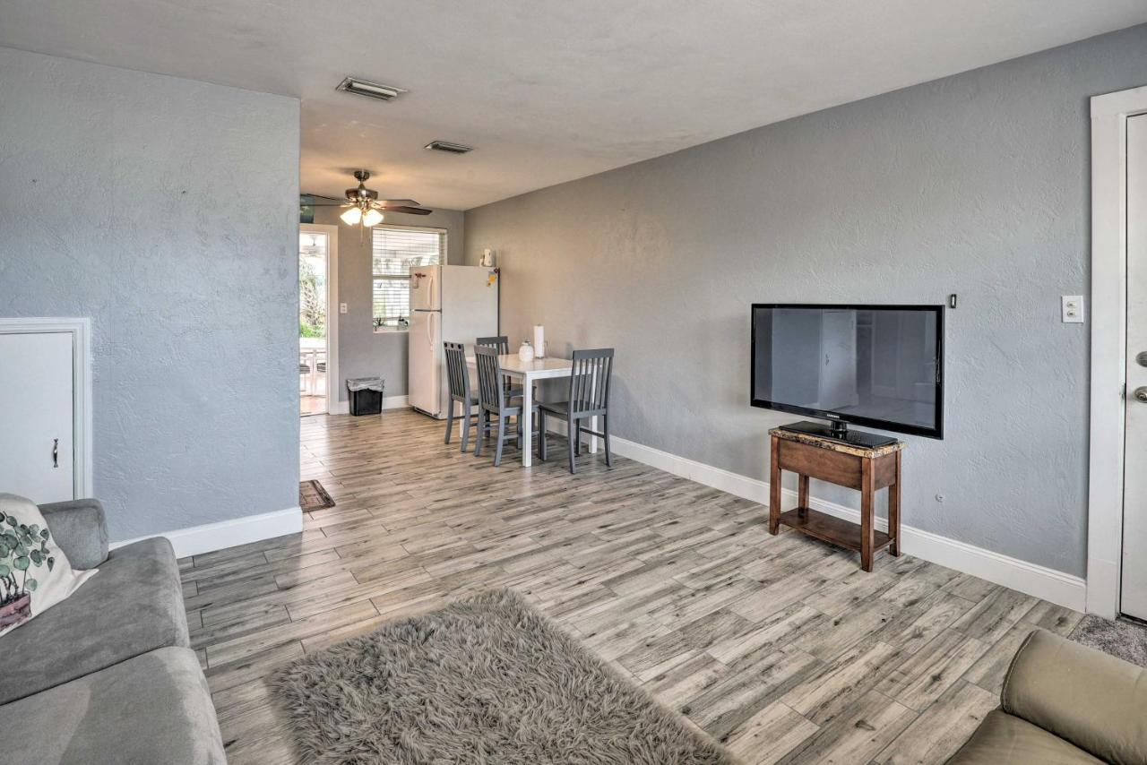 Ormond Beach Home With Screened Porch, Walk To Shore Bagian luar foto